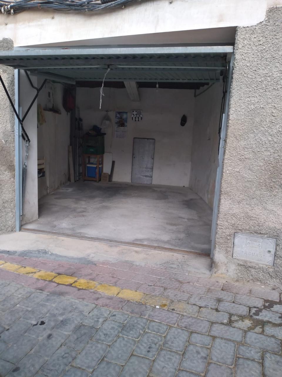  Se vende cochera en Mula Ref. 001
